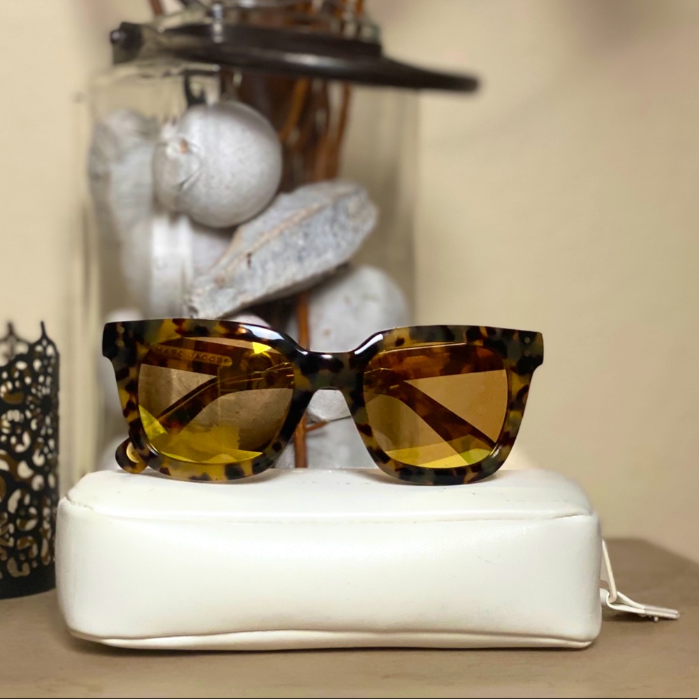 Mark Jacobs Polarized Tortoise’shell Sunglasses